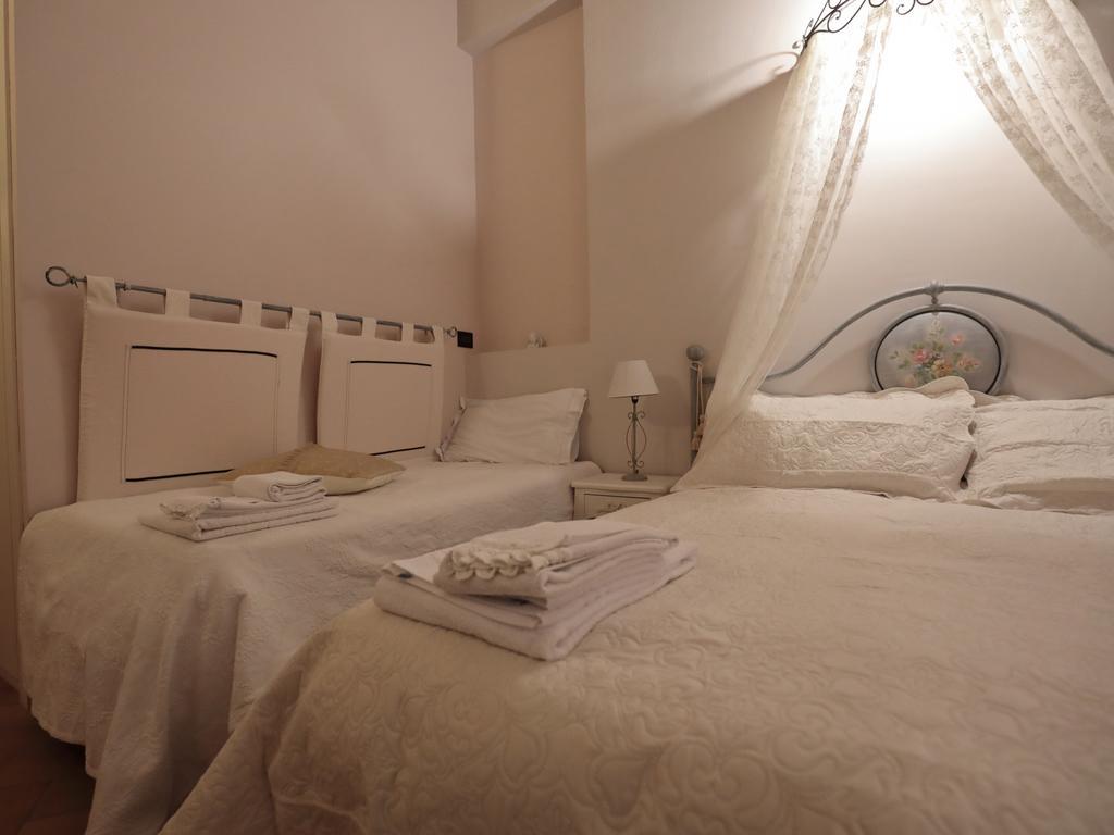 Residenza Raffaello Hotel โฟลีโญ ภายนอก รูปภาพ